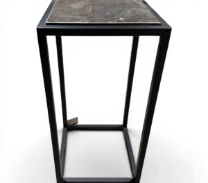 Bijzettafel Hoog vierkant bijzettafel - J-Line Pleasure of Living — productfoto op witte achtergrond