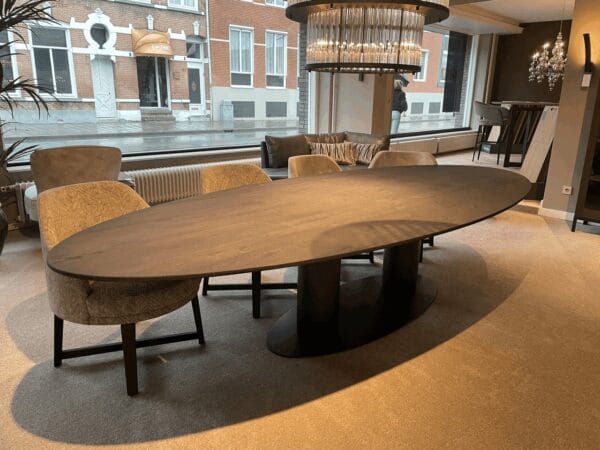 Passe-Partout-Buddha-Diningtable-Eclipse-Eetkamertafel-Showroommodel-1-1.jpg