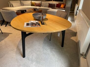 Rolf Benz 909-612 Eetkamertafel Showroommodel 1