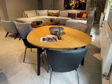 Rolf Benz 909-612 Eetkamertafel Showroommodel 2