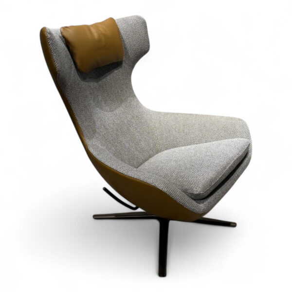 Relaxfauteuil Caruzzo Plus 662-100 - Leolux — productfoto op witte achtergrond