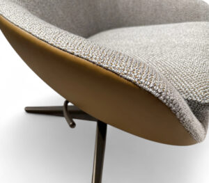 Relaxfauteuil Caruzzo Plus 662-100 - Leolux — productfoto op witte achtergrond